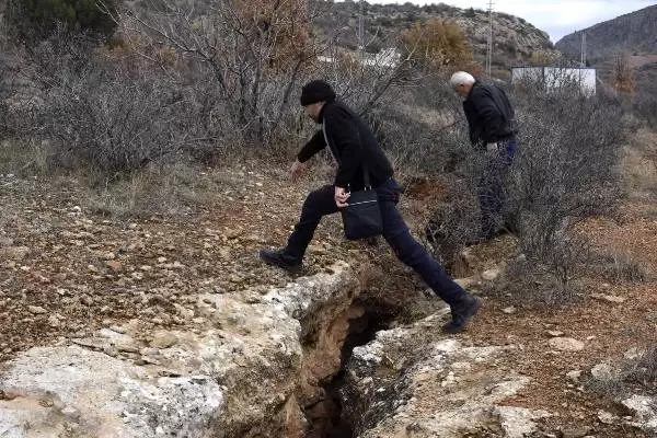 Yerköprü Şelalesi bölgesinde çökme riski Yerköprü Şelalesi bölgesinde çökme riski