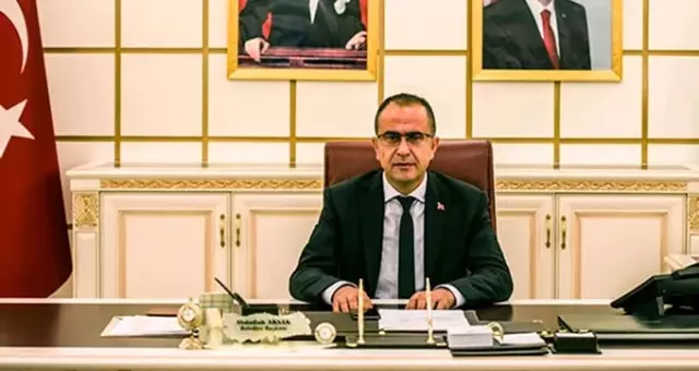 YSK'nın AK Partili Ceylanpınar Belediye Başkanı Abdullah Aksak'ı görevden alacağı iddia edildi YSK'nın AK Partili Ceylanpınar Belediye Başkanı Abdullah Aksak'ı görevden alacağı iddia edildi