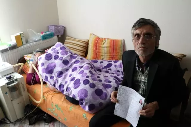 57 yaşındaki Zümrüt teyze, rahat nefes alabilmek istiyor