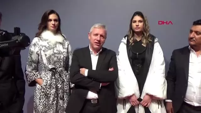 Antalya deri ve kürk moda fuarı defileyle başladı Antalya deri ve kürk moda fuarı defileyle başladı