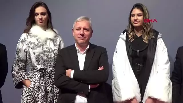 Antalya deri ve kürk moda fuarı defileyle başladı Antalya deri ve kürk moda fuarı defileyle başladı