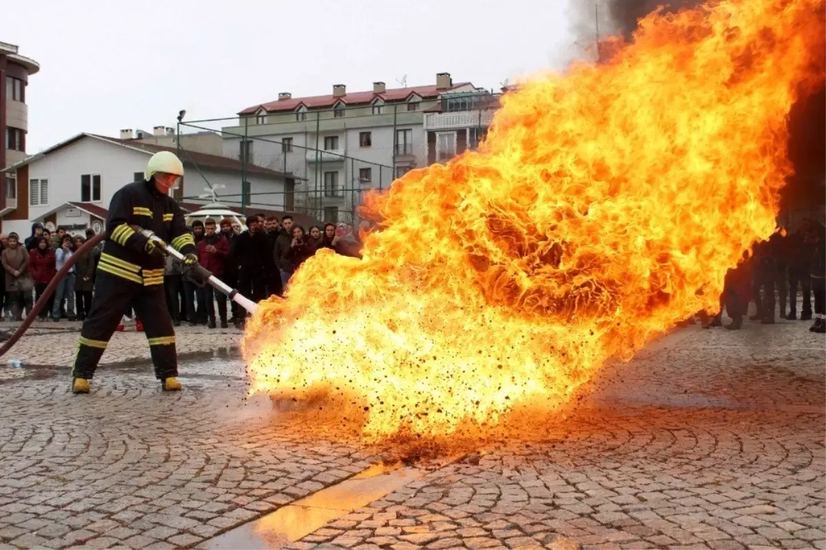 Bayburt Üniversitesinde acil durum tatbikatı
