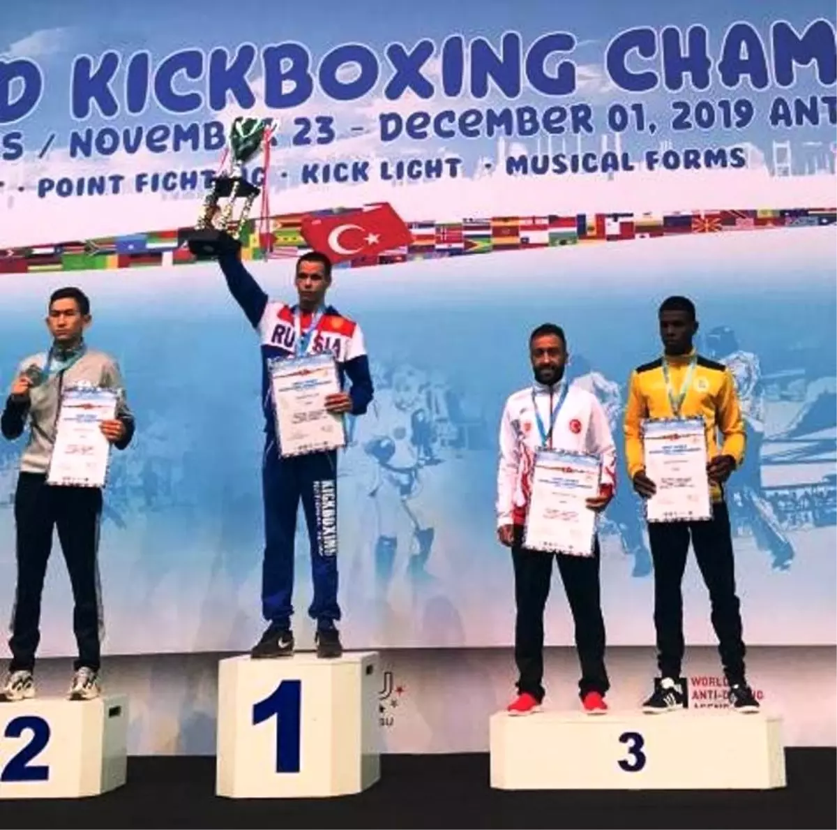 Büyükşehirin milli sporcusu Kick Boks'ta dünya üçüncüsü oldu