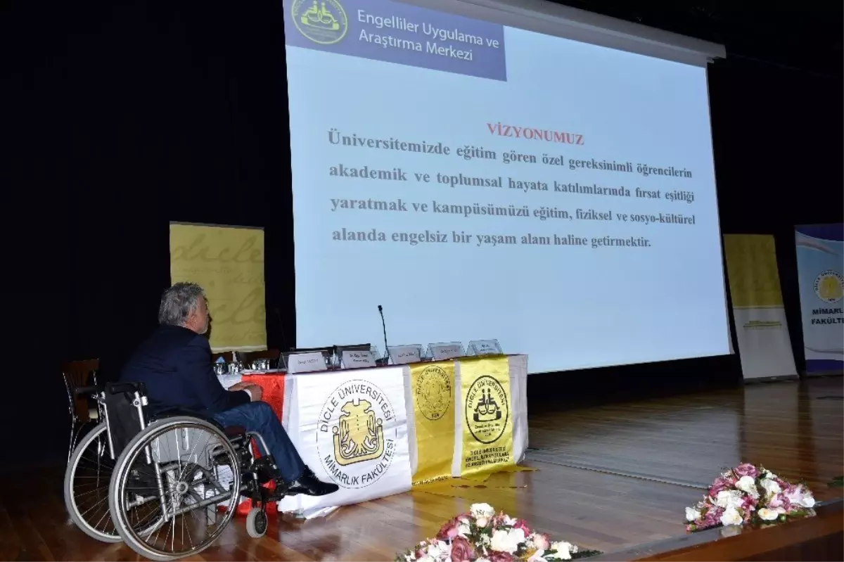 DÜ'de tarihi bölgede erişilebilirlik paneli