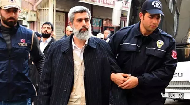 Furkan Eğitim ve Hizmet Vakfı'na yönelik davada Alparslan Kuytul tahliye edildi Furkan Eğitim ve Hizmet Vakfı'na yönelik davada Alparslan Kuytul tahliye edildi