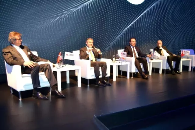 İstanbul Ekonomi Zirvesi 1 milyar dolar iş hacmi hedefiyle başladı İstanbul Ekonomi Zirvesi 1 milyar dolar iş hacmi hedefiyle başladı