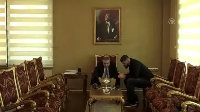 Mersin Valisi Su, AA'nın