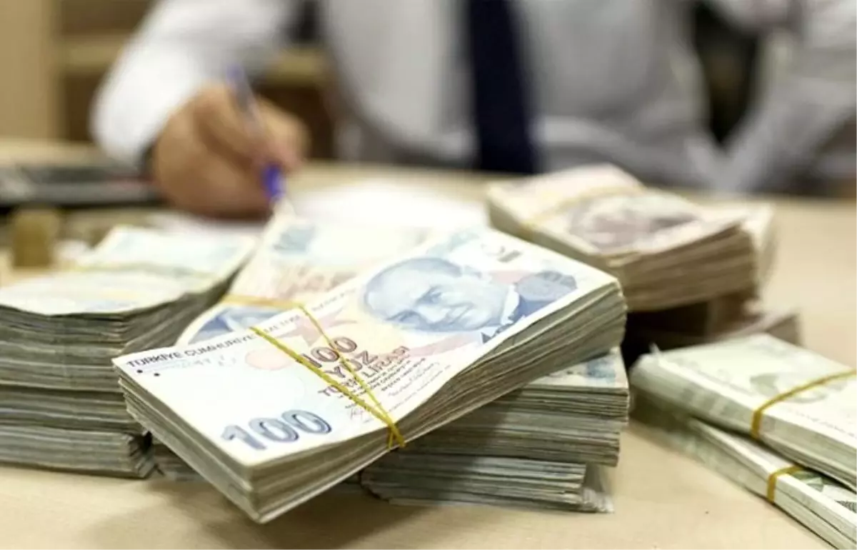 Mevduat ve kredi tutarları arttı