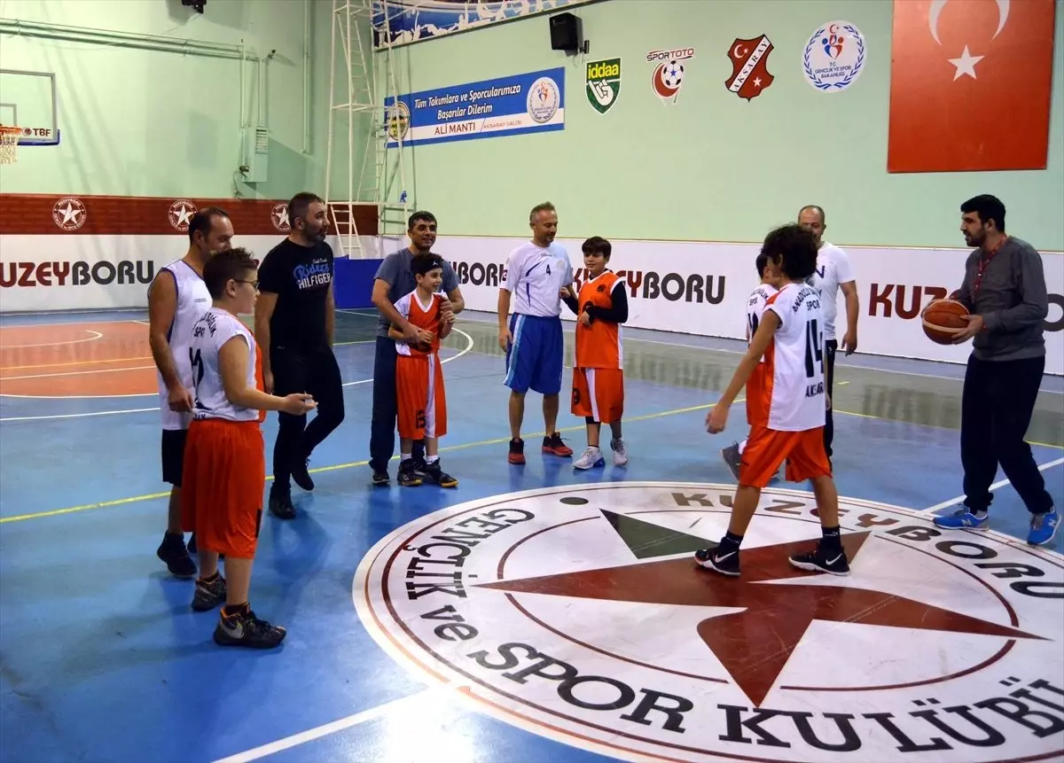 Öğrenci ve veliler hem obeziteyle savaşıyor hem de sosyalleşiyor