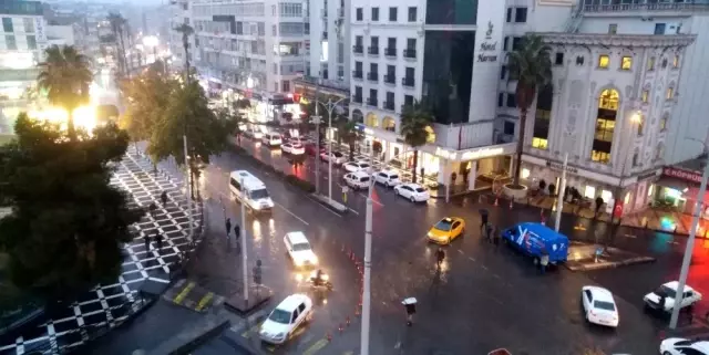 Şanlıurfa'da sağanak yağmur gün boyu etkisini sürdürdü