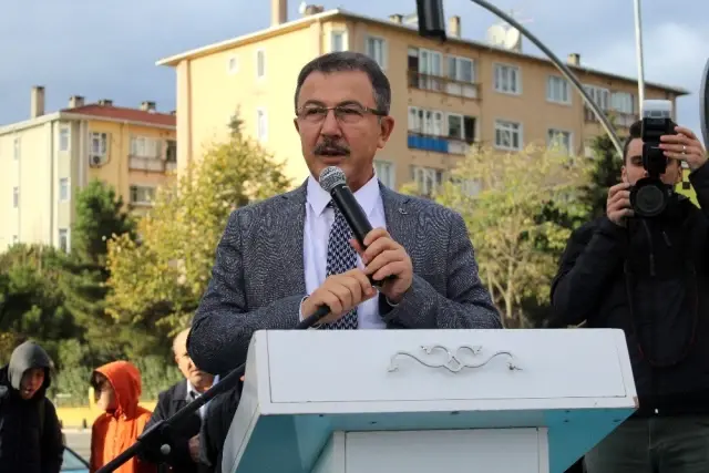 Taksi durağına gelen ilk çağrıya başkan cevap verdi Taksi durağına gelen ilk çağrıya başkan cevap verdi