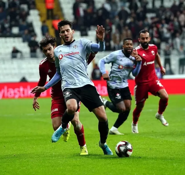 Ziraat Türkiye Kupası: Beşiktaş: 2 - 24 Erzincanspor: 0 (İlk yarı) Ziraat Türkiye Kupası: Beşiktaş: 2 - 24 Erzincanspor: 0 (İlk yarı)