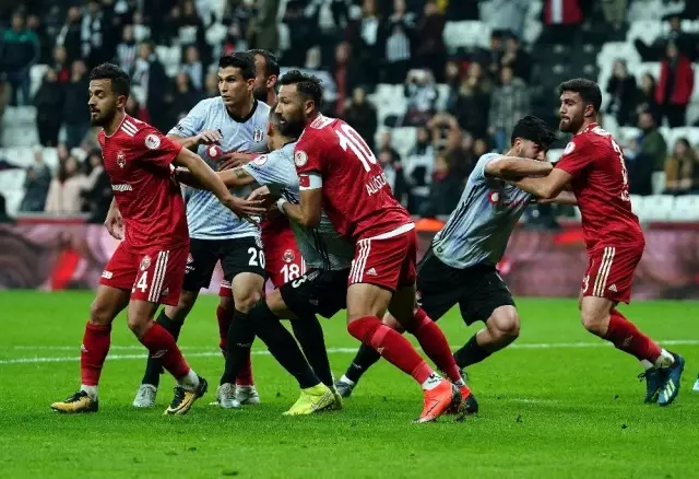 Ziraat Türkiye Kupası: Beşiktaş: 2 - 24 Erzincanspor: 0 (İlk yarı) Ziraat Türkiye Kupası: Beşiktaş: 2 - 24 Erzincanspor: 0 (İlk yarı)