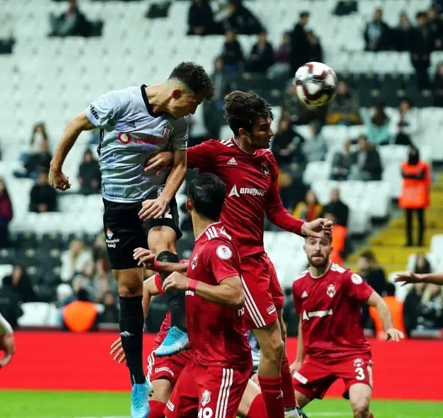 Ziraat Türkiye Kupası: Beşiktaş: 2 - 24 Erzincanspor: 0 (İlk yarı) Ziraat Türkiye Kupası: Beşiktaş: 2 - 24 Erzincanspor: 0 (İlk yarı)
