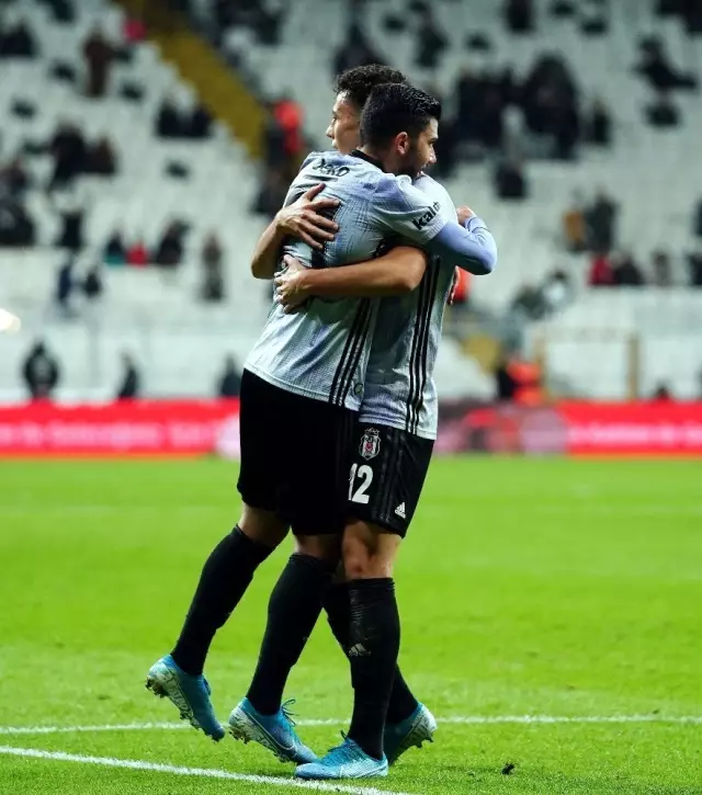 Ziraat Türkiye Kupası: Beşiktaş: 2 - 24 Erzincanspor: 0 (İlk yarı) Ziraat Türkiye Kupası: Beşiktaş: 2 - 24 Erzincanspor: 0 (İlk yarı)