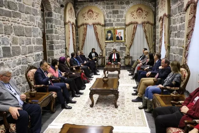 8 ülkenin Ankara büyükelçileri Diyarbakır'ı gezdi