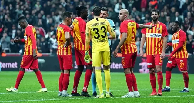 Beşiktaş, Bernard Mensah'ı kapıyor!