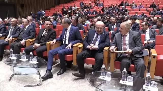 Ekonomist Erkin Şahinöz, konferansa katıldı Ekonomist Erkin Şahinöz, konferansa katıldı