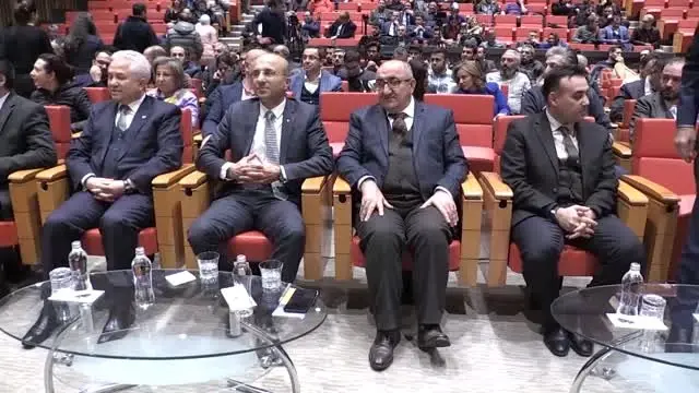 Ekonomist Erkin Şahinöz, konferansa katıldı Ekonomist Erkin Şahinöz, konferansa katıldı