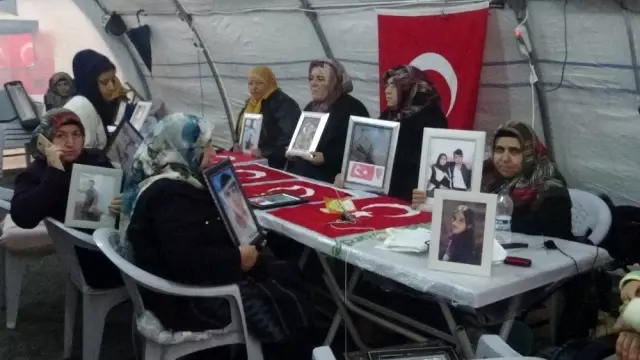 HDP önündeki ailelerin evlat nöbeti 95'inci gününde