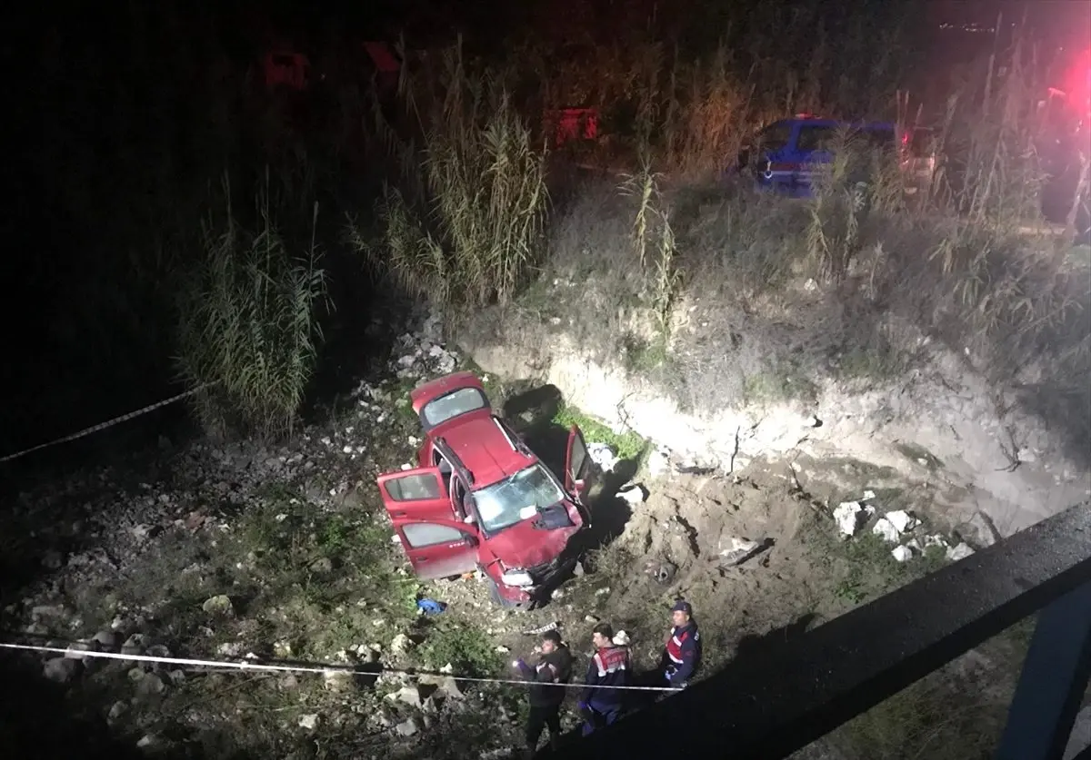 Manisa'da dereye devrilen otomobildeki muhtar öldü