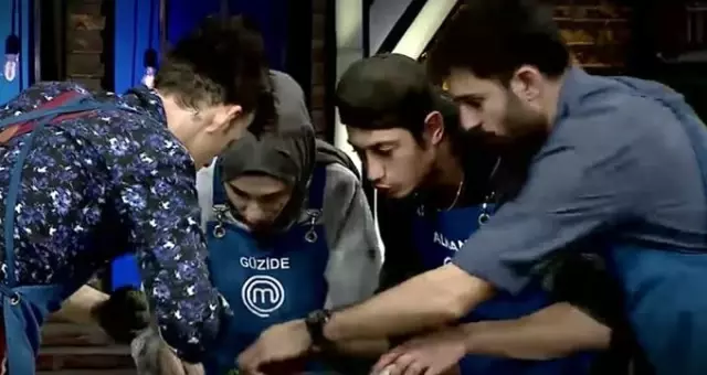 MasterChef'te aralarından su sızmayan iki isim aynı eve taşındı