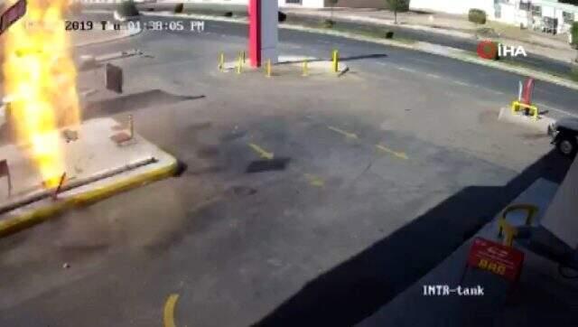 Medine'deki benzin istasyonundaki patlama anbean kameralara yansıdı
