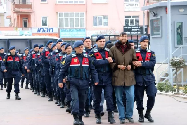 Niğde'de uyuşturucu operasyonunda 16 gözaltı Niğde'de uyuşturucu operasyonunda 16 gözaltı