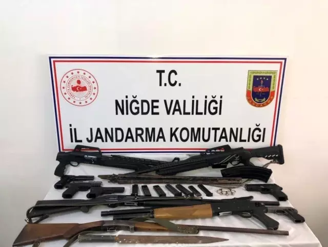 Niğde'de uyuşturucu operasyonunda 16 gözaltı Niğde'de uyuşturucu operasyonunda 16 gözaltı