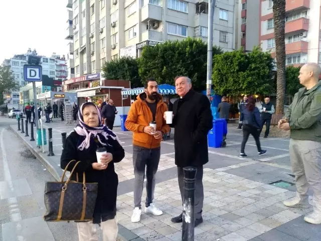 Seyhan Belediyesinden sıcak çorba ikramı Seyhan Belediyesinden sıcak çorba ikramı