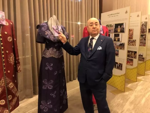 Tayland ipeği ünlü modacı Özceyhan'ın tasarımlarıyla buluştu Tayland ipeği ünlü modacı Özceyhan'ın tasarımlarıyla buluştu