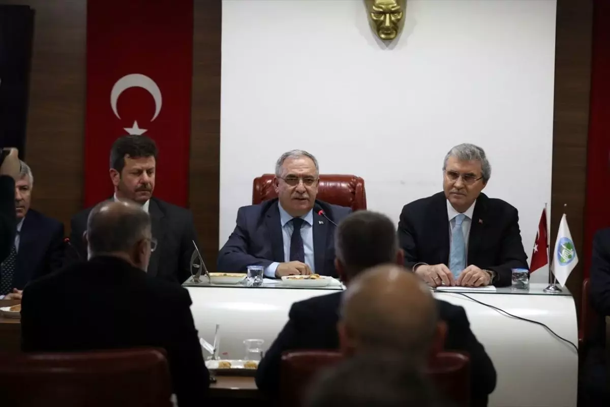 Topraksız jeotermal seracılık projesi Akyazı'da hayata geçirilecek