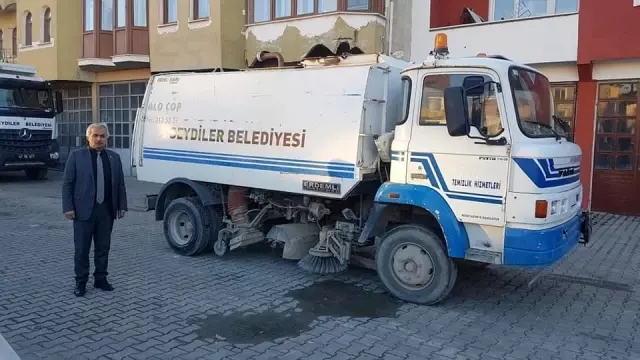 Tosya Belediyesi, Seydiler'e cenaze aracı hibe etti
