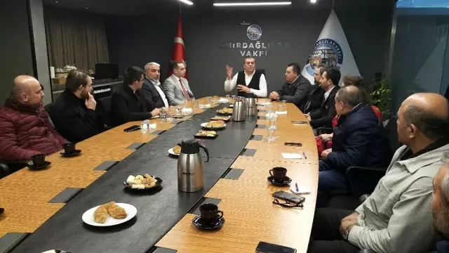 Ülkücülerden Emirdağlılar Vakfı'na ziyaret Ülkücülerden Emirdağlılar Vakfı'na ziyaret