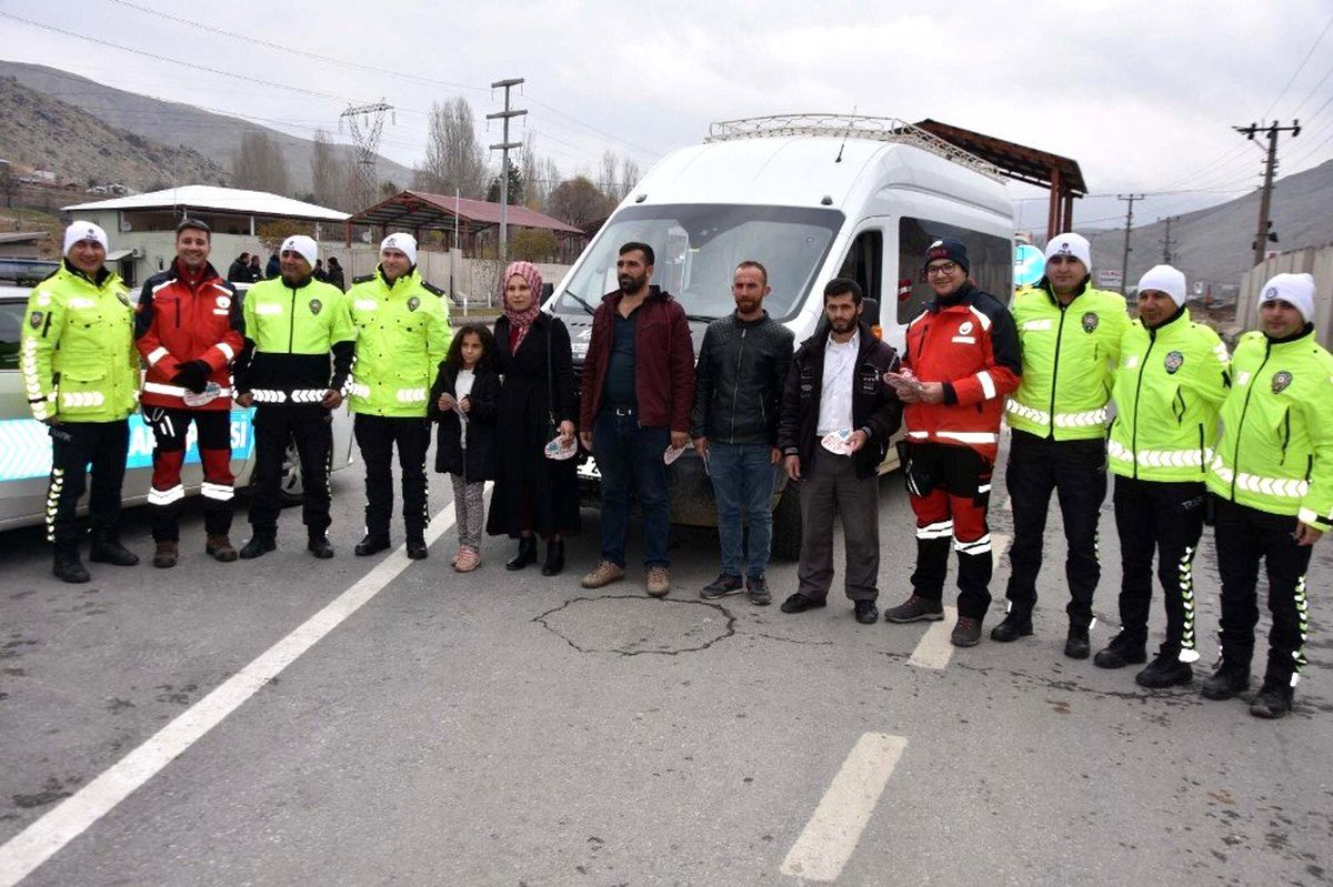 UMKE'den sürücülere 'Yaşama yol ver' hediyesi
