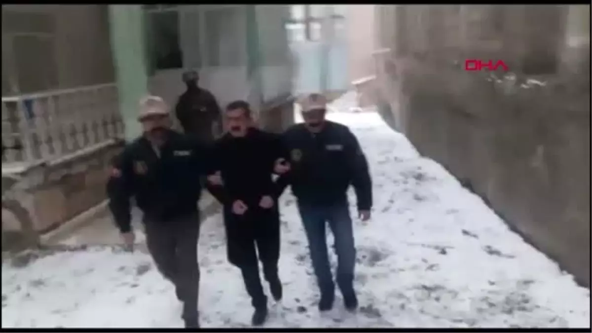 Van'da hdp'li 3 belediyenin başkanları gözaltına alındı