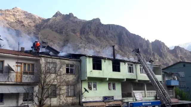 Yusufeli'nde korkutan yangın Yusufeli'nde korkutan yangın