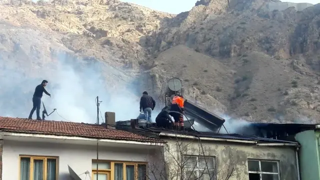 Yusufeli'nde korkutan yangın Yusufeli'nde korkutan yangın