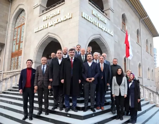 AK Parti Genel Başkan Yardımcısı Cevdet Yılmaz, Nevşehir Belediyesi'nde