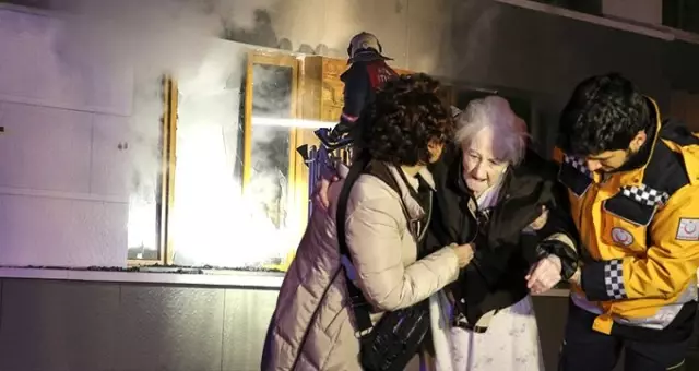 Ankara'da şizofren kızın çıkardığı yangında 91 yaşındaki annesi öldü