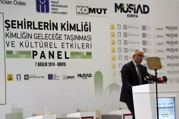 Bakan Ersoy: Alışveriş merkezlerine sıkışan sosyalleşmeye mahkum kaldık