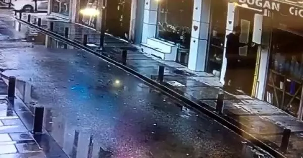 Ceren'in katili, 14 yıl önce bıçakladığı Dinçer'in iş yerine 150 metre mesafedeki otelde kalmış (3) Ceren'in katili, 14 yıl önce bıçakladığı Dinçer'in iş yerine 150 metre mesafedeki otelde kalmış (3)