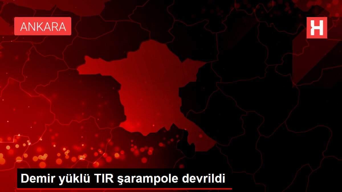 Demir yüklü TIR şarampole devrildi