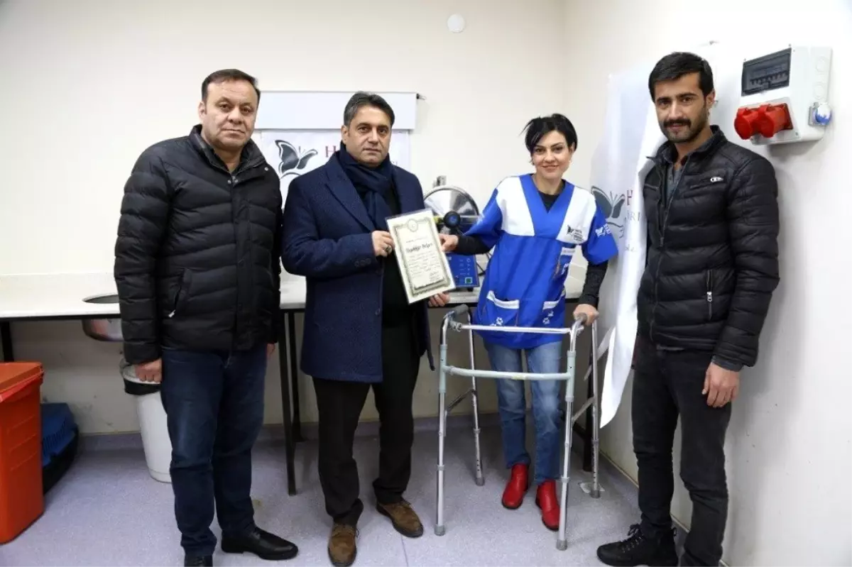 Hayvan severlerden sterilizasyon cihazı hediye edildi