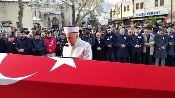 Şehit polis, son yolculuğuna uğurlandı Şehit polis, son yolculuğuna uğurlandı
