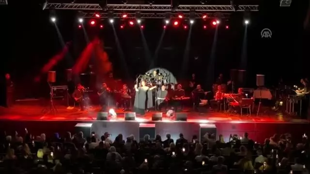 Sibel Can Almanya'da konser verdi