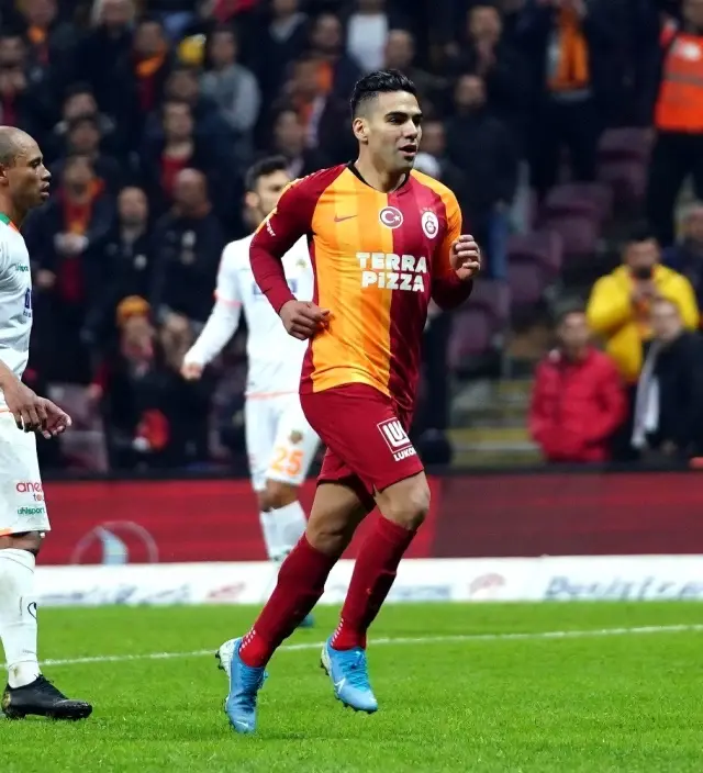 Süper Lig: Galatasaray: 1 - Aytemiz Alanyaspor: 0 (Maç sonucu) Süper Lig: Galatasaray: 1 - Aytemiz Alanyaspor: 0 (Maç sonucu)
