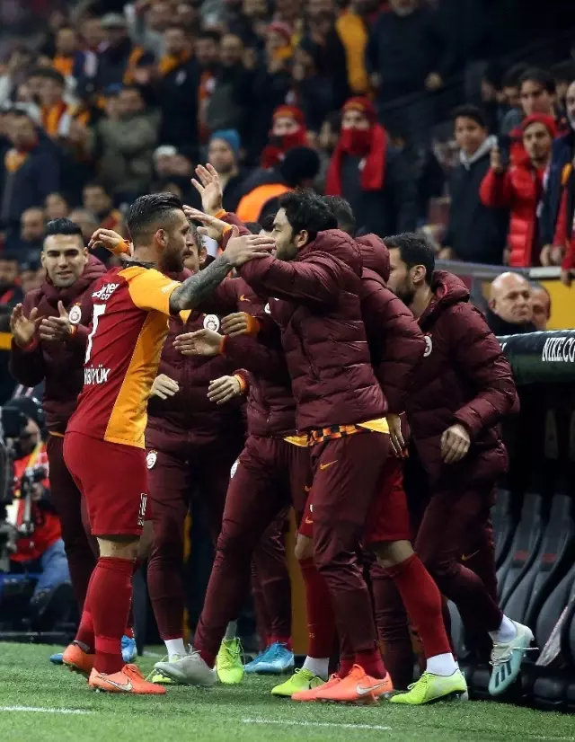 Süper Lig: Galatasaray: 1 - Aytemiz Alanyaspor: 0 (Maç sonucu) Süper Lig: Galatasaray: 1 - Aytemiz Alanyaspor: 0 (Maç sonucu)