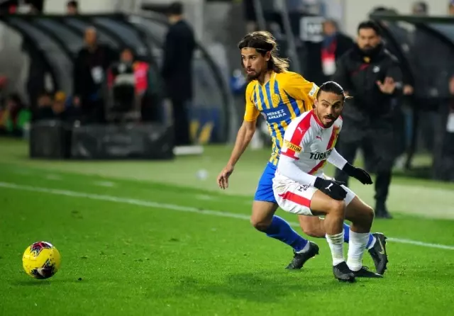 Süper Lig: MKE Ankaragücü: 1 - Göztepe: 1 (İlk yarı) Süper Lig: MKE Ankaragücü: 1 - Göztepe: 1 (İlk yarı)
