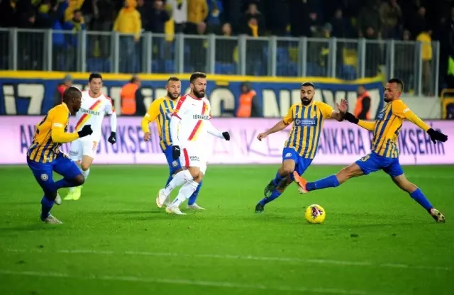 Süper Lig: MKE Ankaragücü: 1 - Göztepe: 1 (İlk yarı) Süper Lig: MKE Ankaragücü: 1 - Göztepe: 1 (İlk yarı)